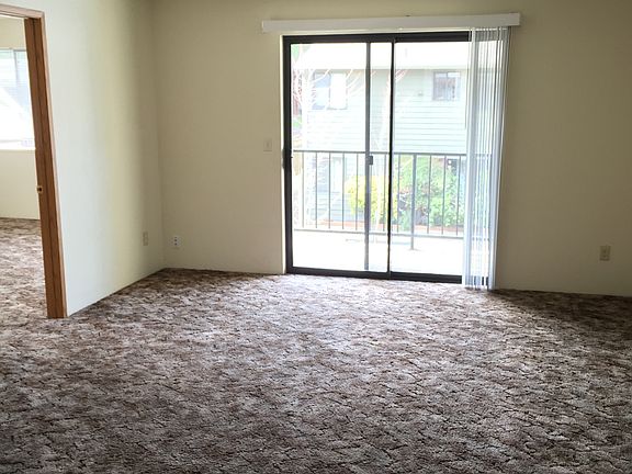 5th image of 719 Park St APT 22
