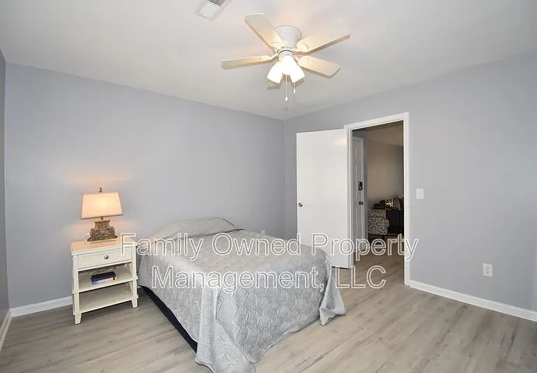 113 Susan Dr #A — Photo 15