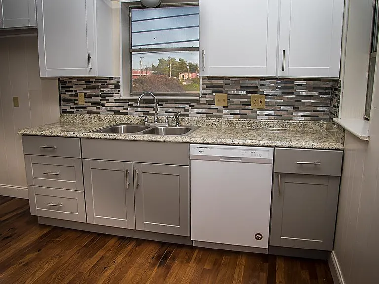 719 W Cannon St — Photo 5