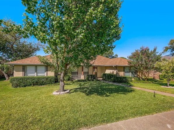 425 Rustic Ridge Dr, Garland, TX 75040