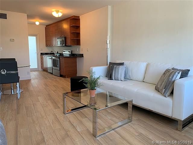 1st image of 3250 NE 28th St APT 308