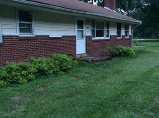 1709 Nottingham Dr, Fredericksburg, VA 22408