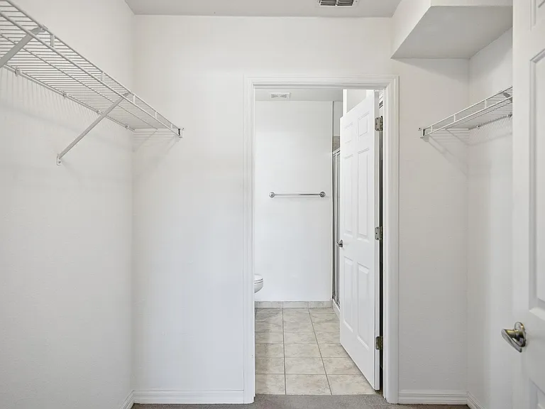 4600 E Moody Blvd #1P — Photo 33