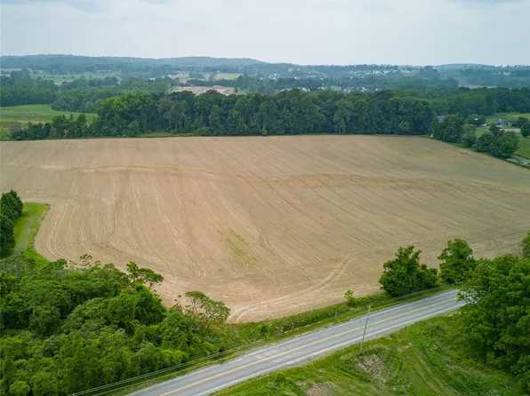 653 Mile Square Rd #4, Pittsford, NY 14534
