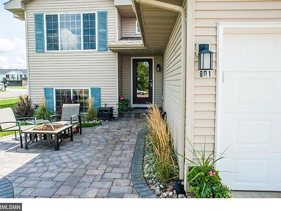 3rd image of 801 Orchard Cir
