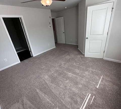 4th image of 461 Oakwood Dr #67