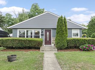 9 N Warrington Rd, Des Plaines, IL 60016