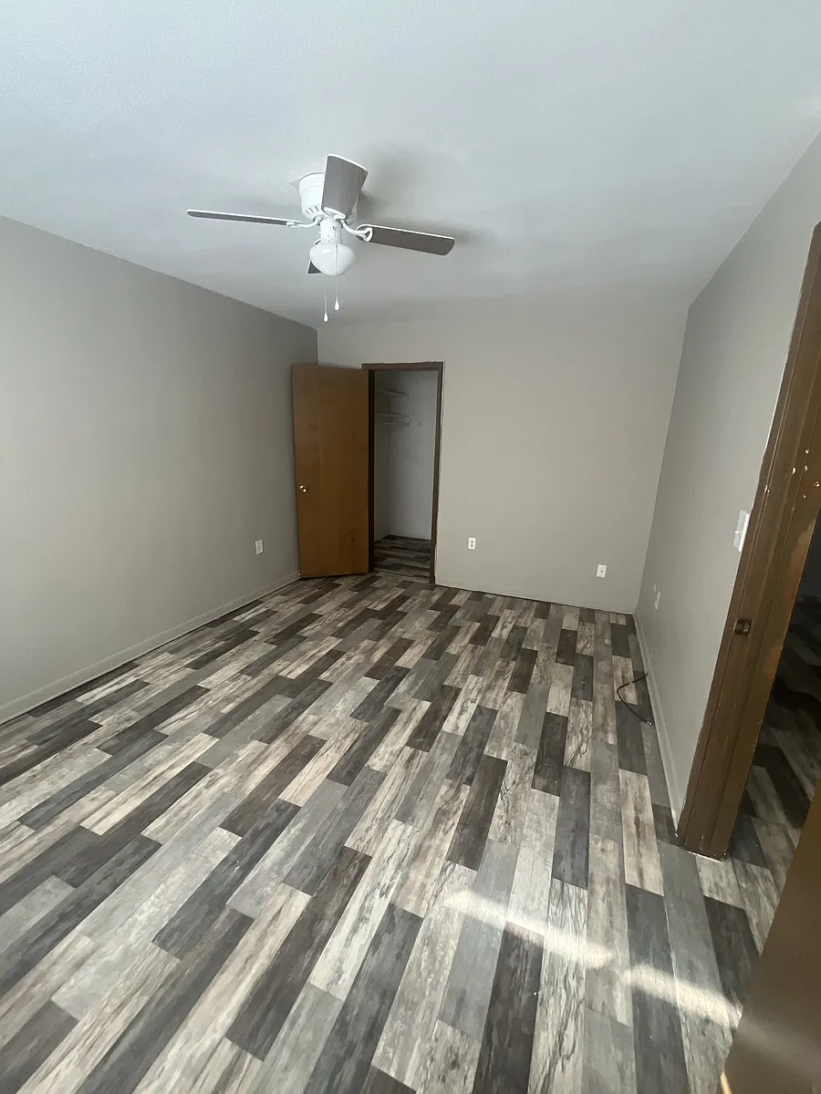 Building Photo - 9130 Whittier St #2