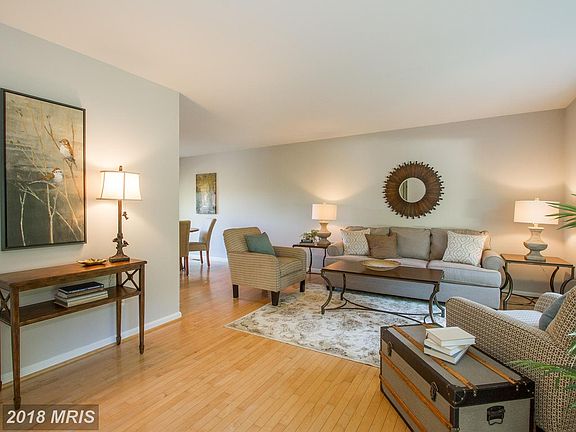 4th image of 2707 Jackson Dr