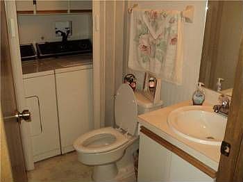 4th image of 1904 SE Sir Lancelot Dr #D