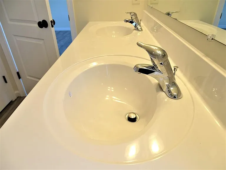 349 Cedar Holw — Photo 14
