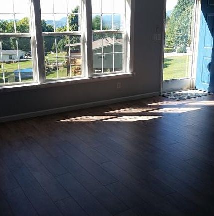 5th image of 520 Feathers Ct