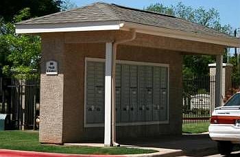 5th image of 1001 Redwood Ave