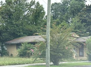 319 Lakewood Dr, Jacksonville, NC 28546