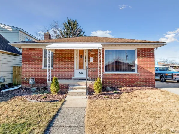 2096 11th St, Wyandotte, MI 48192