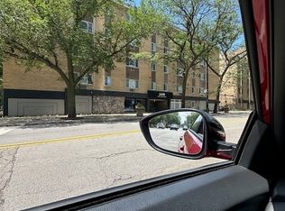 5400 N Sheridan Rd APT 210, Chicago, IL 60640
