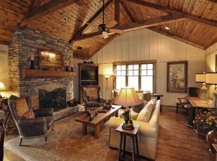 579 Spring St, Highlands, NC 28741