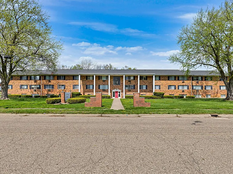 Carriage House (Albion 64 LLC) — Photo 18