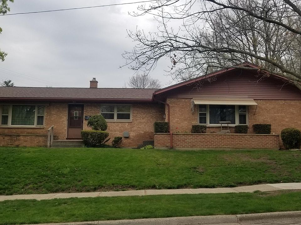 1st image of 1082 Truxton Dr NE #1