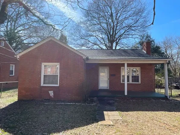 3121 Mathis Dr, Charlotte, NC 28208