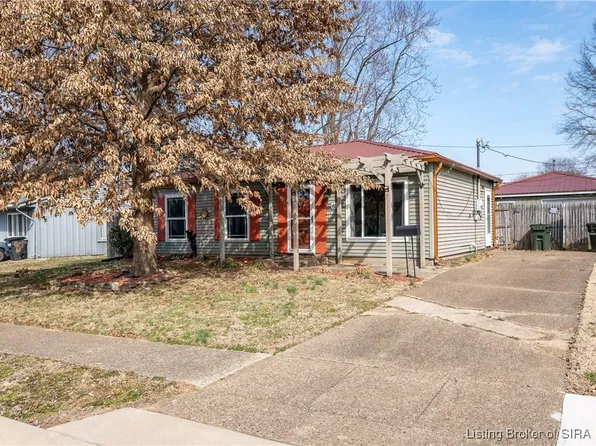 818 Holly Drive, Jeffersonville, IN 47130