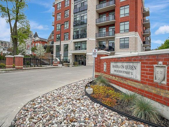 5th image of 399 Queen St S #101
