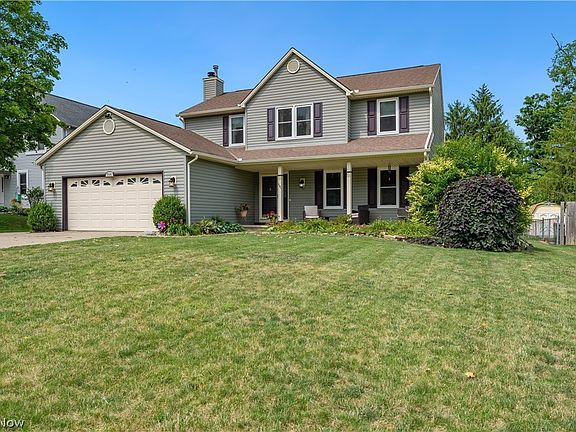 2nd image of 744 Camden Ln