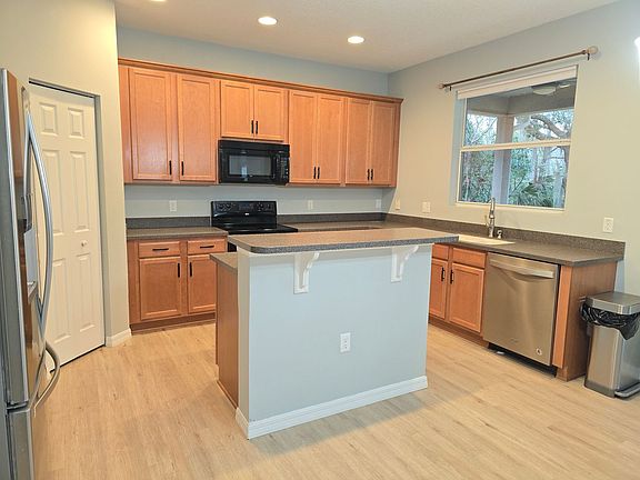 3rd image of 31 Pergola Pl