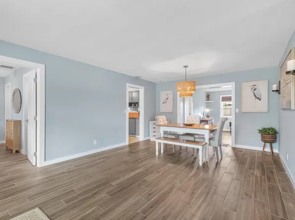 958 Scott Drive, West Palm Beach, FL 33415