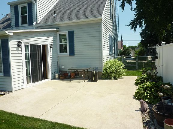 4th image of 506 Waubun Ave