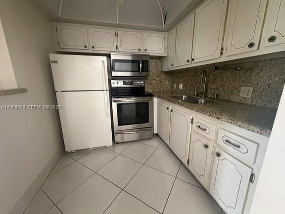 3rd image of 45 Mansfield B #B
