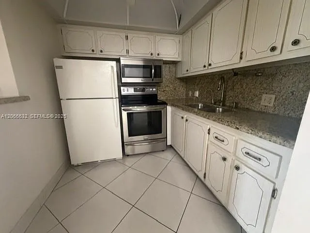 45 Mansfield Dr #45-B — Photo 3