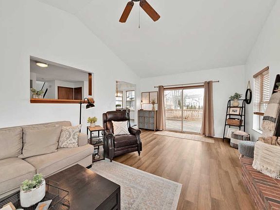 5th image of 7639 Park Bend Ct