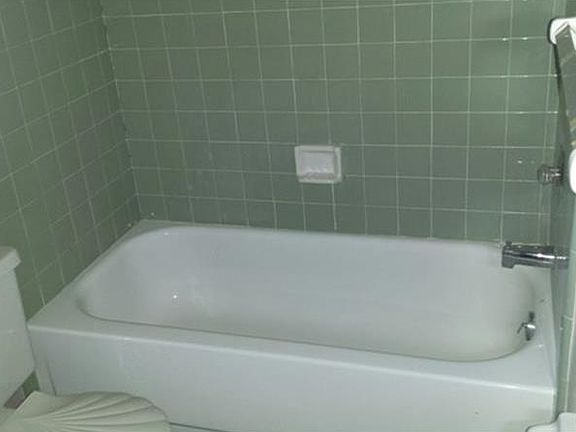 3rd image of 5434 Windridge Ln