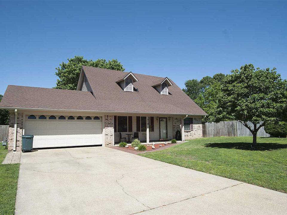 1st image of 219 Edgewood Cir