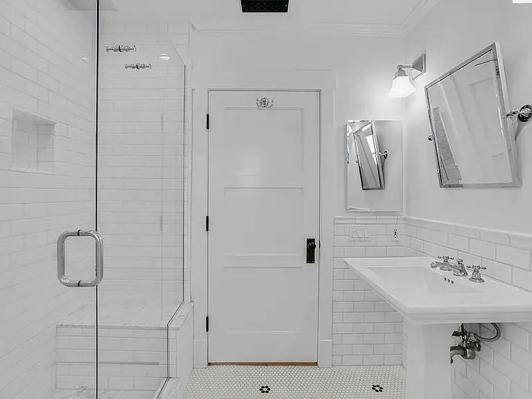 44 Sunset Ave — Photo 26