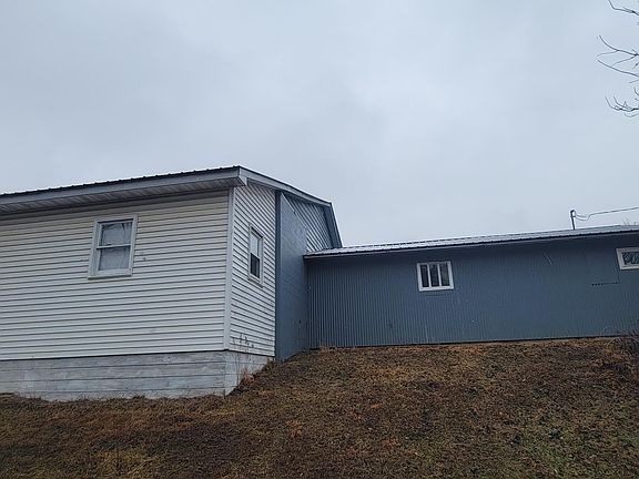 4th image of 14 Red Bud Ln