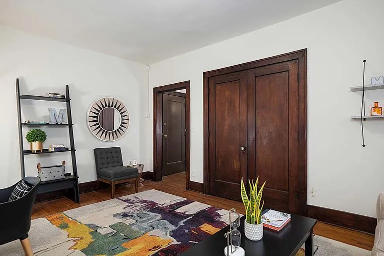 Main Jewett Apartments — Photo 5