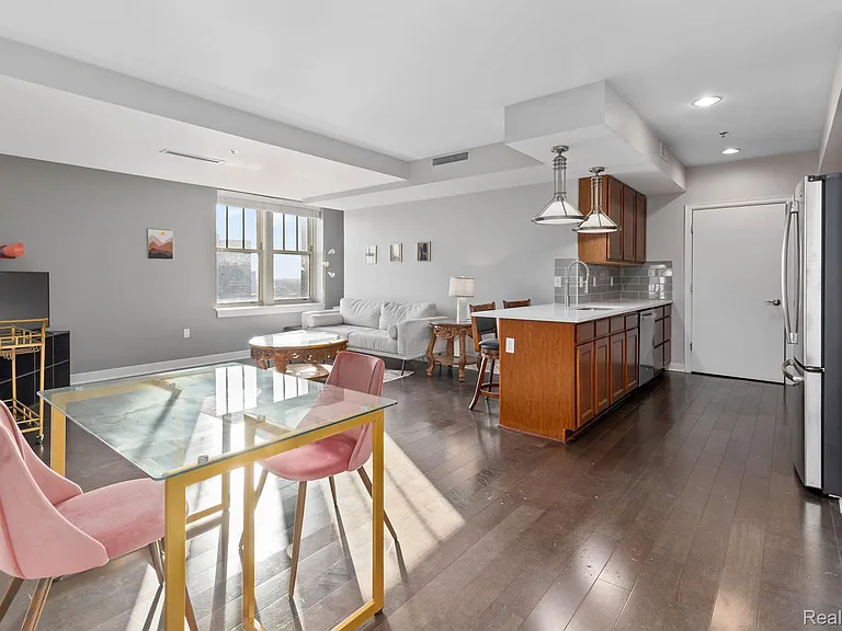 525 W Lafayette Blvd #13C — Photo 3