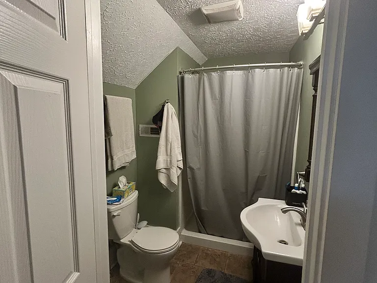 1295 Warren Rd — Photo 16