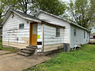 411 Jackson St, Sikeston, MO 63801