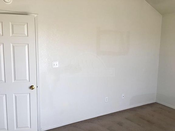 2nd image of 2602 Lucille Dr APT A