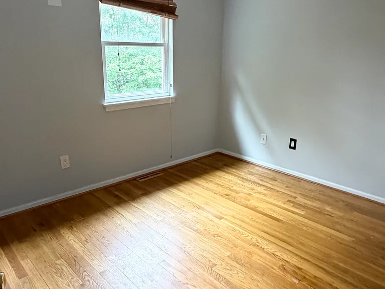 142 E Gate Ln #142 — Photo 9