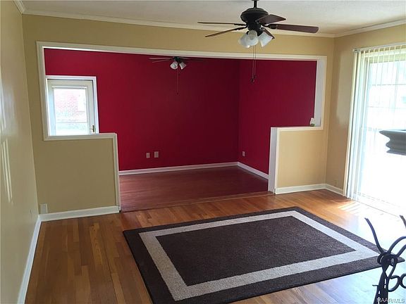 3rd image of 125 Linda Ln