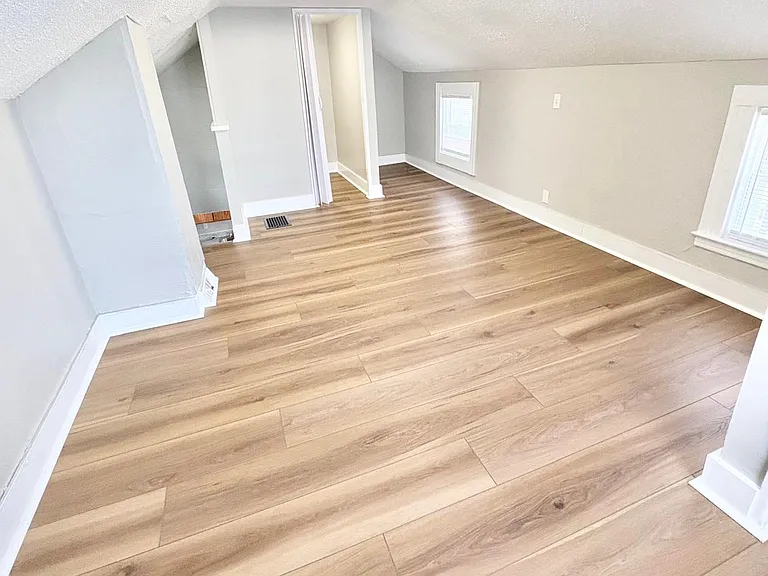466 Main St #2 — Photo 8
