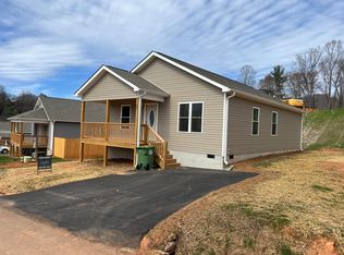 157 Patriot Pl, Mars Hill, NC 28754