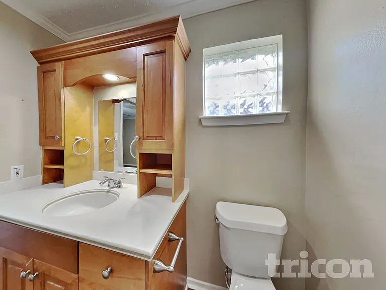 16231 Cypress Point Dr — Photo 7