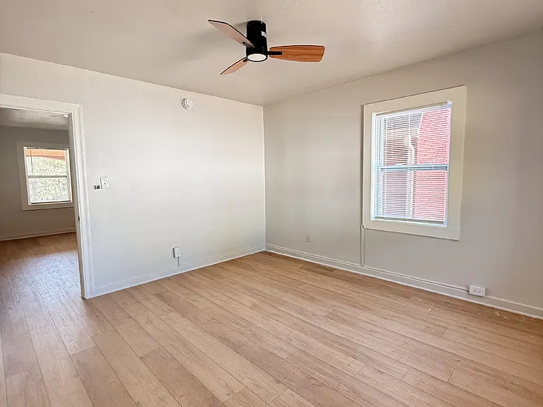 5107 Jacksboro Pike #6 — Photo 5