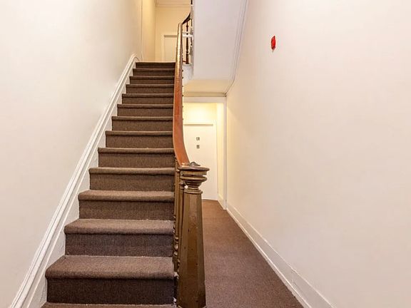 3rd image of 2037 Mount Vernon St APT 1R