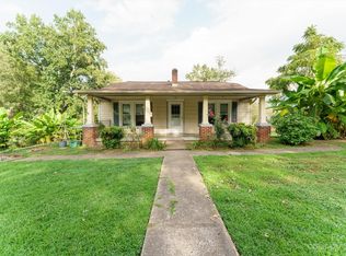 307 North St, Morganton, NC 28655